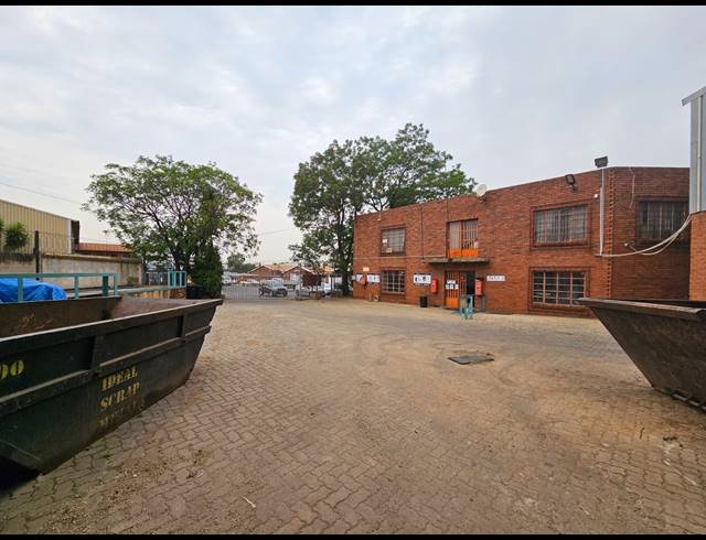 2,229M² FACTORY FOR SALE IN ANDERBOLT